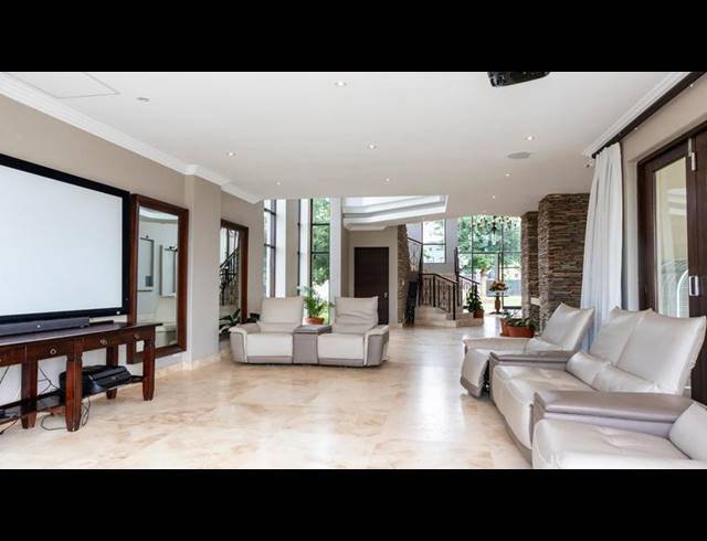 4 BEDROOM HOUSE FOR SALE IN COPPERLEAF ESTATE